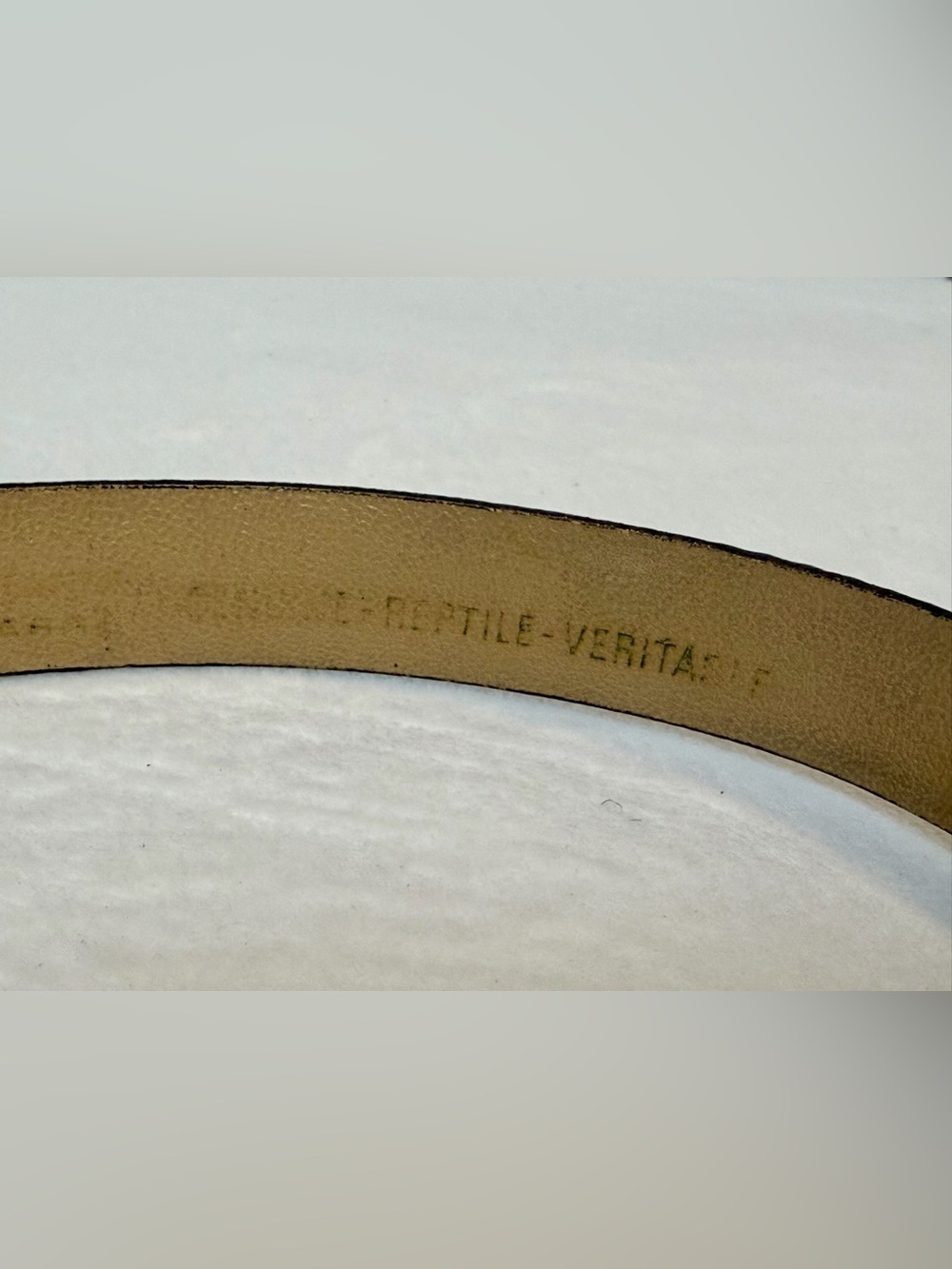 Saks Fifth Avenue Century 80s .75” lizard skin belt, Gold Shell Buckle, 23-29” - Picture 4 of 7